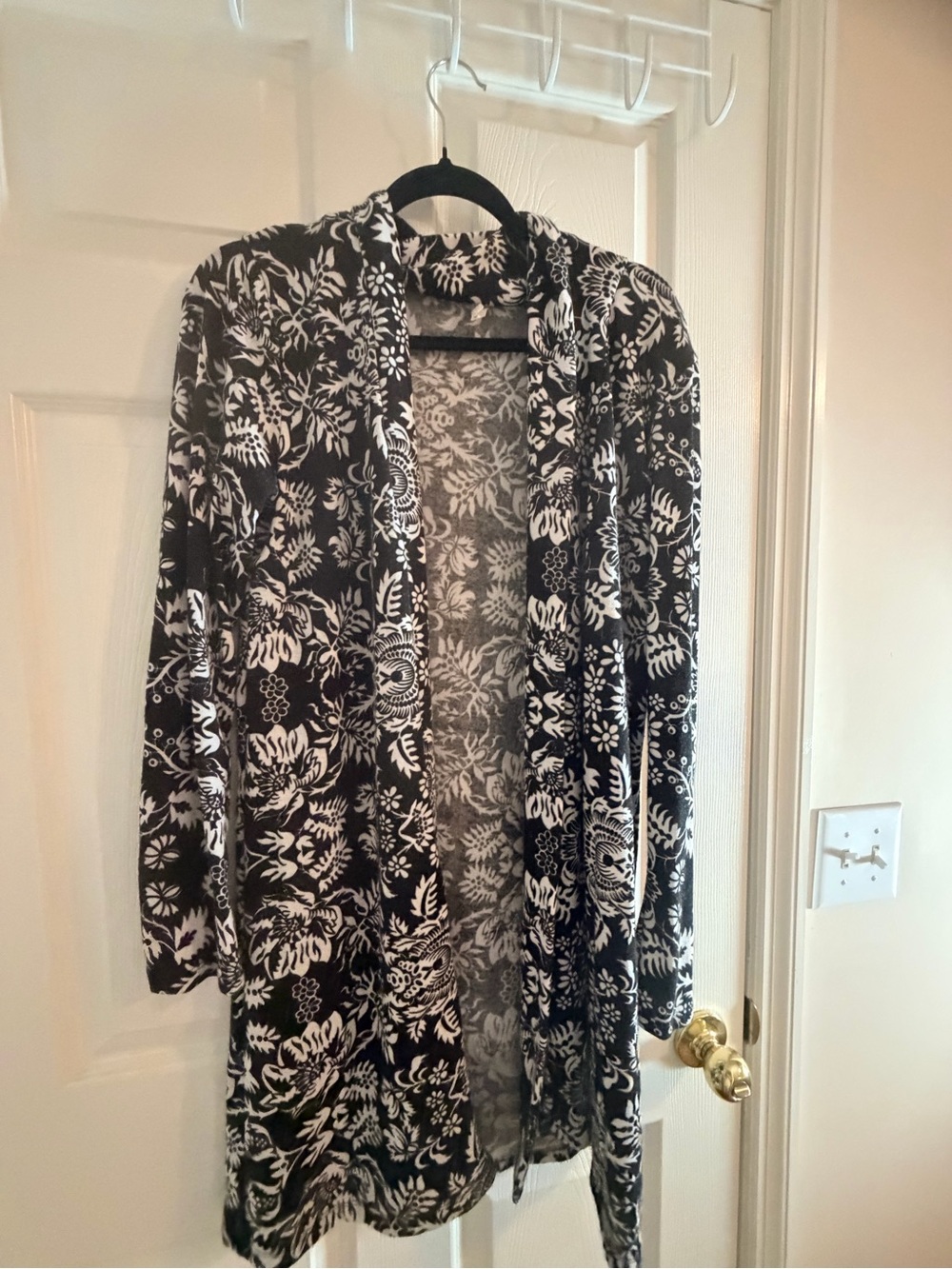 Black & White Floral Open-Front Women's Cardigan Sweater